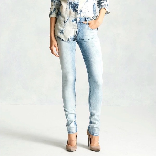 True Religion Cora Light Blue Mid Rise Straight Leg Jeans In Fluffy Cloud $298